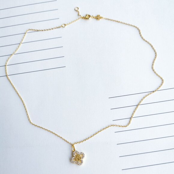 Tory Burch Kira Clover Pendant Necklace - Picture 3 of 4